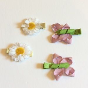 Set of 4 hair clips